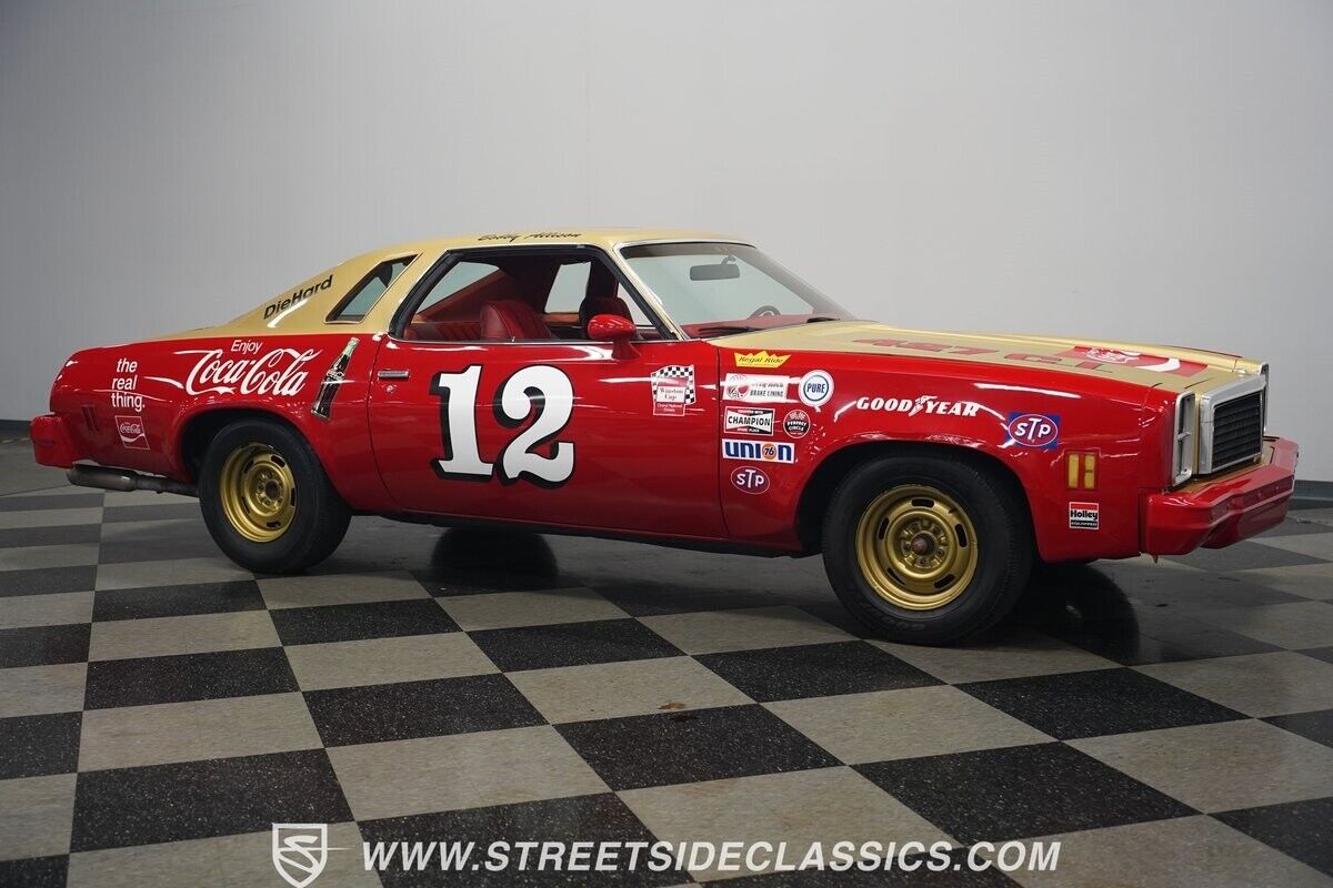 Chevrolet-Malibu-1977-Coupe-18