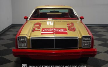 Chevrolet-Malibu-1977-Coupe-21