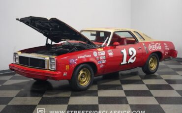 Chevrolet-Malibu-1977-Coupe-35