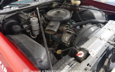 Chevrolet-Malibu-1977-Coupe-36