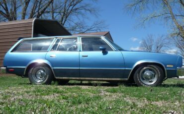Chevrolet-Malibu-1982-Wagon-13