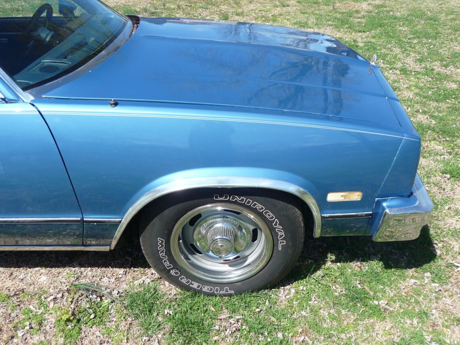 Chevrolet-Malibu-1982-Wagon-15