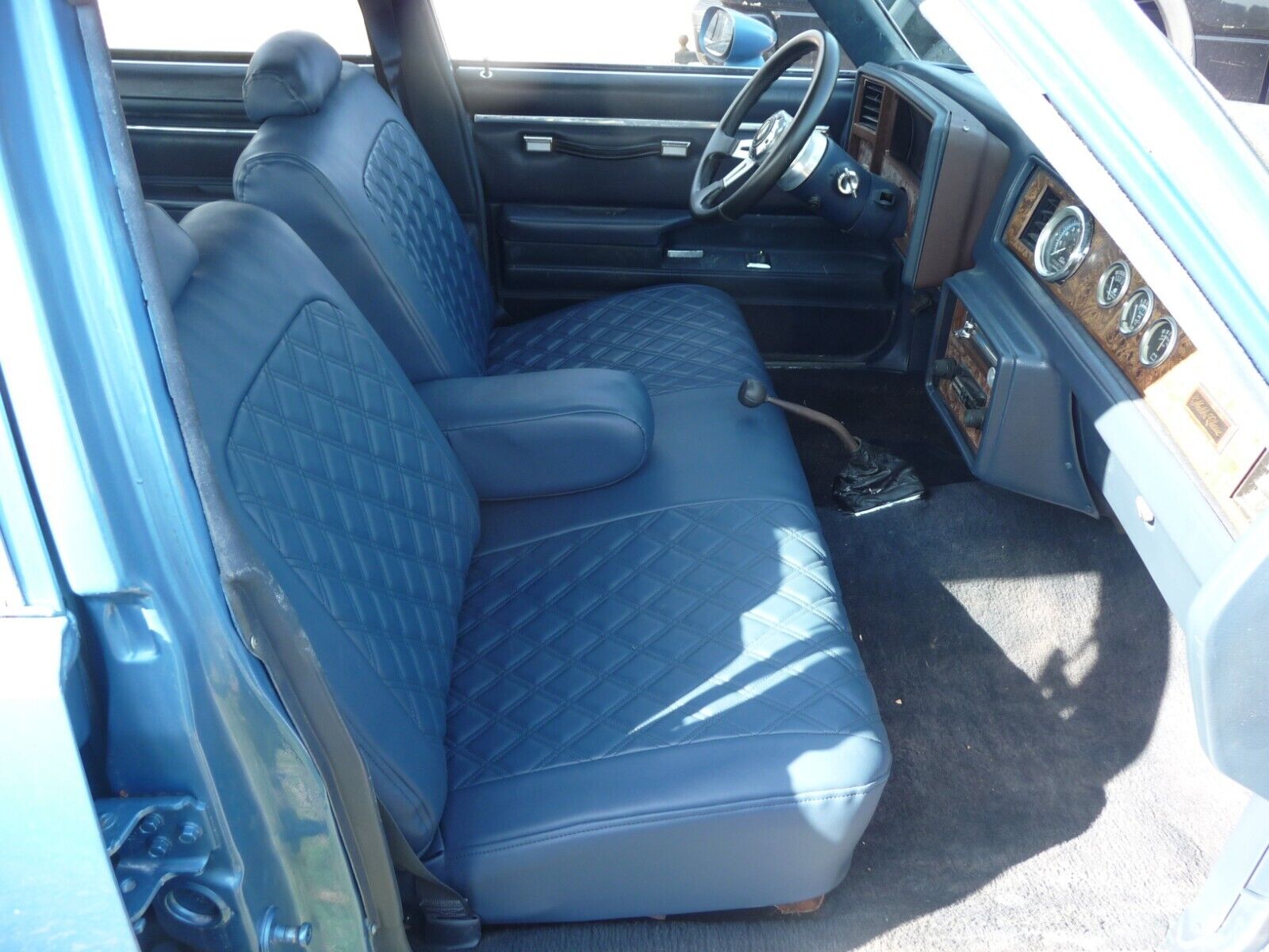 Chevrolet-Malibu-1982-Wagon-22