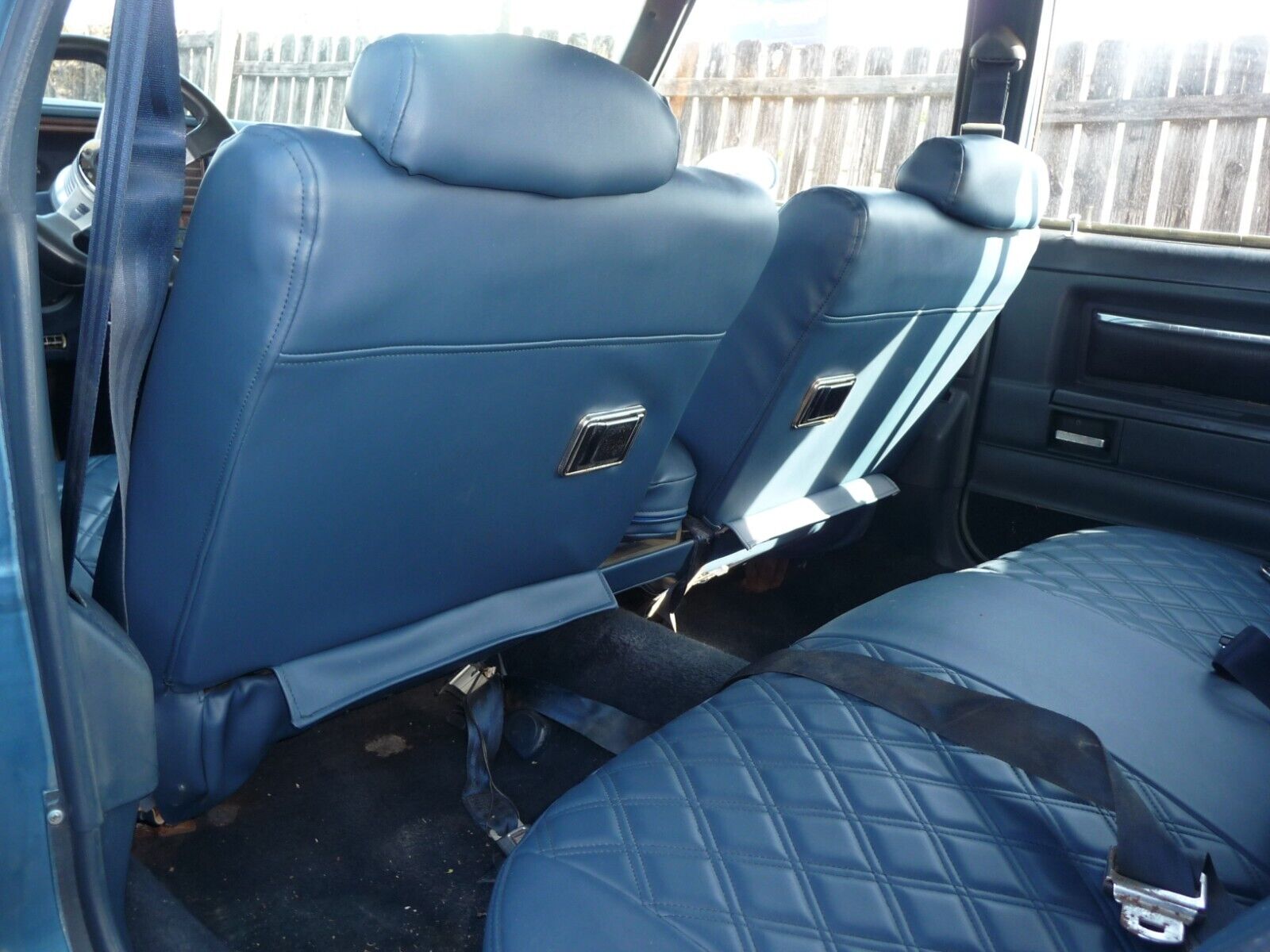 Chevrolet-Malibu-1982-Wagon-23