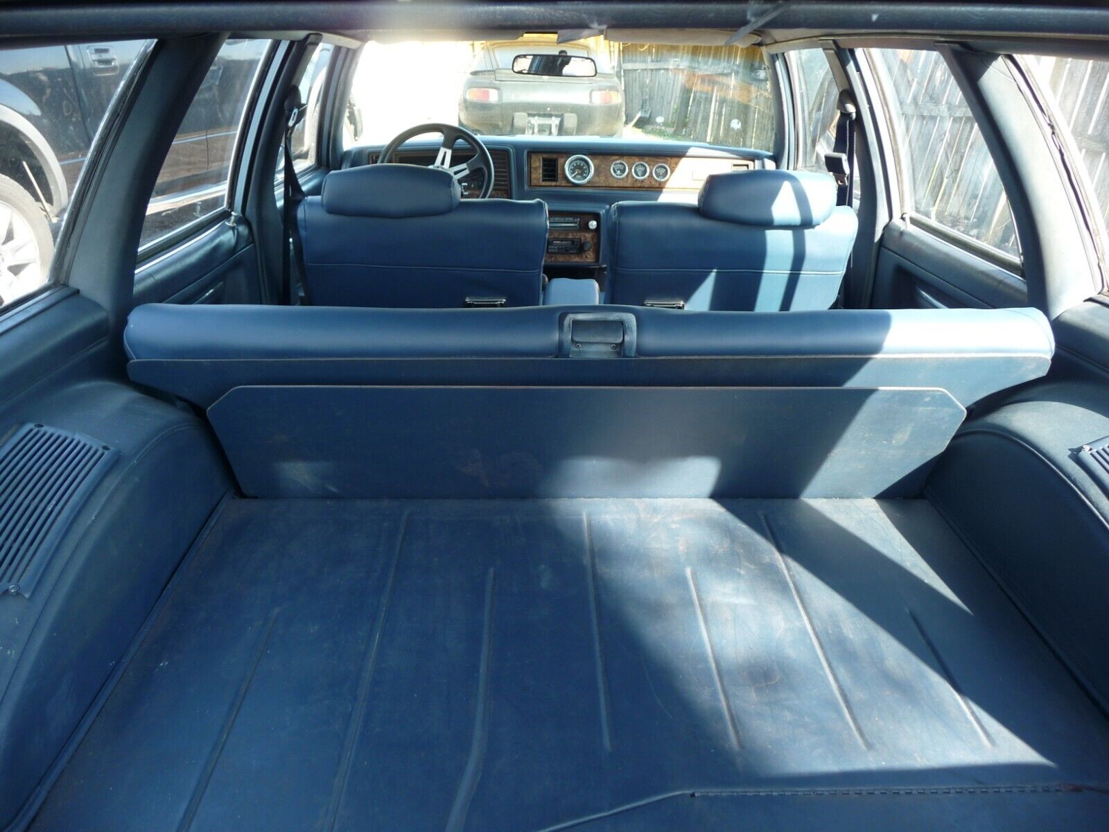 Chevrolet-Malibu-1982-Wagon-26