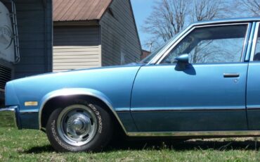 Chevrolet-Malibu-1982-Wagon-3