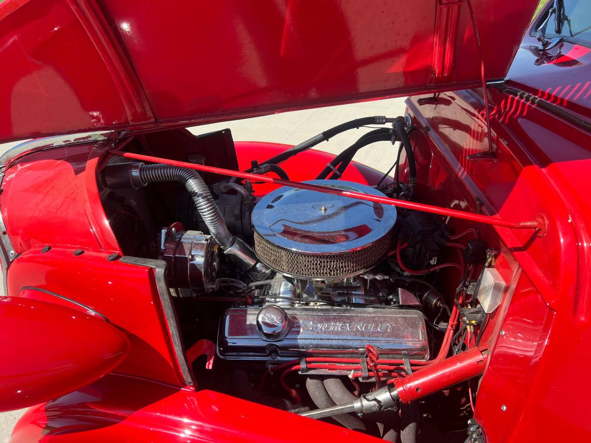Chevrolet-Master-deluxe-1937-red-16