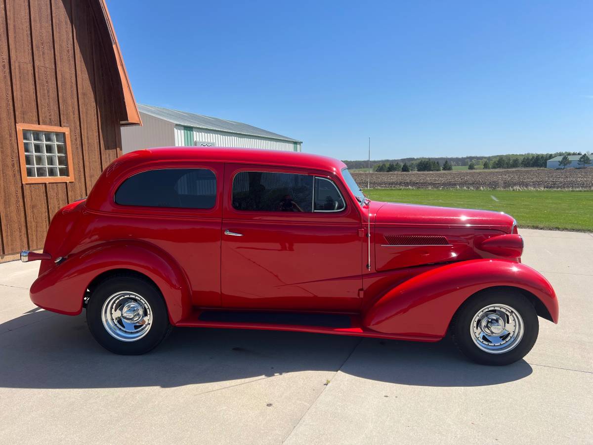 Chevrolet-Master-deluxe-1937-red-2