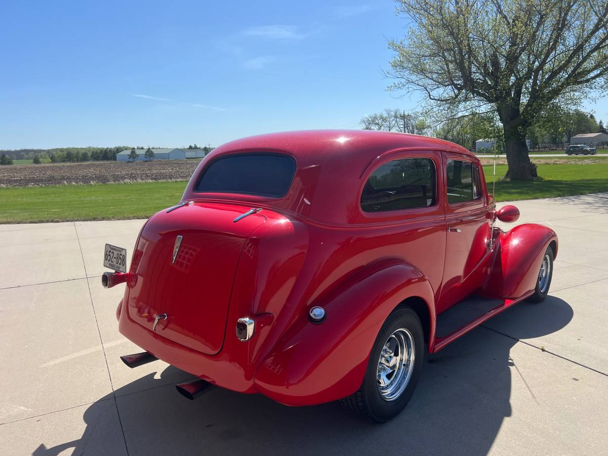 Chevrolet-Master-deluxe-1937-red-3