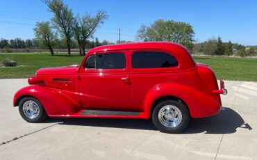 Chevrolet-Master-deluxe-1937-red