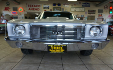 Chevrolet-Monte-Carlo-1970-Classic-Car-12