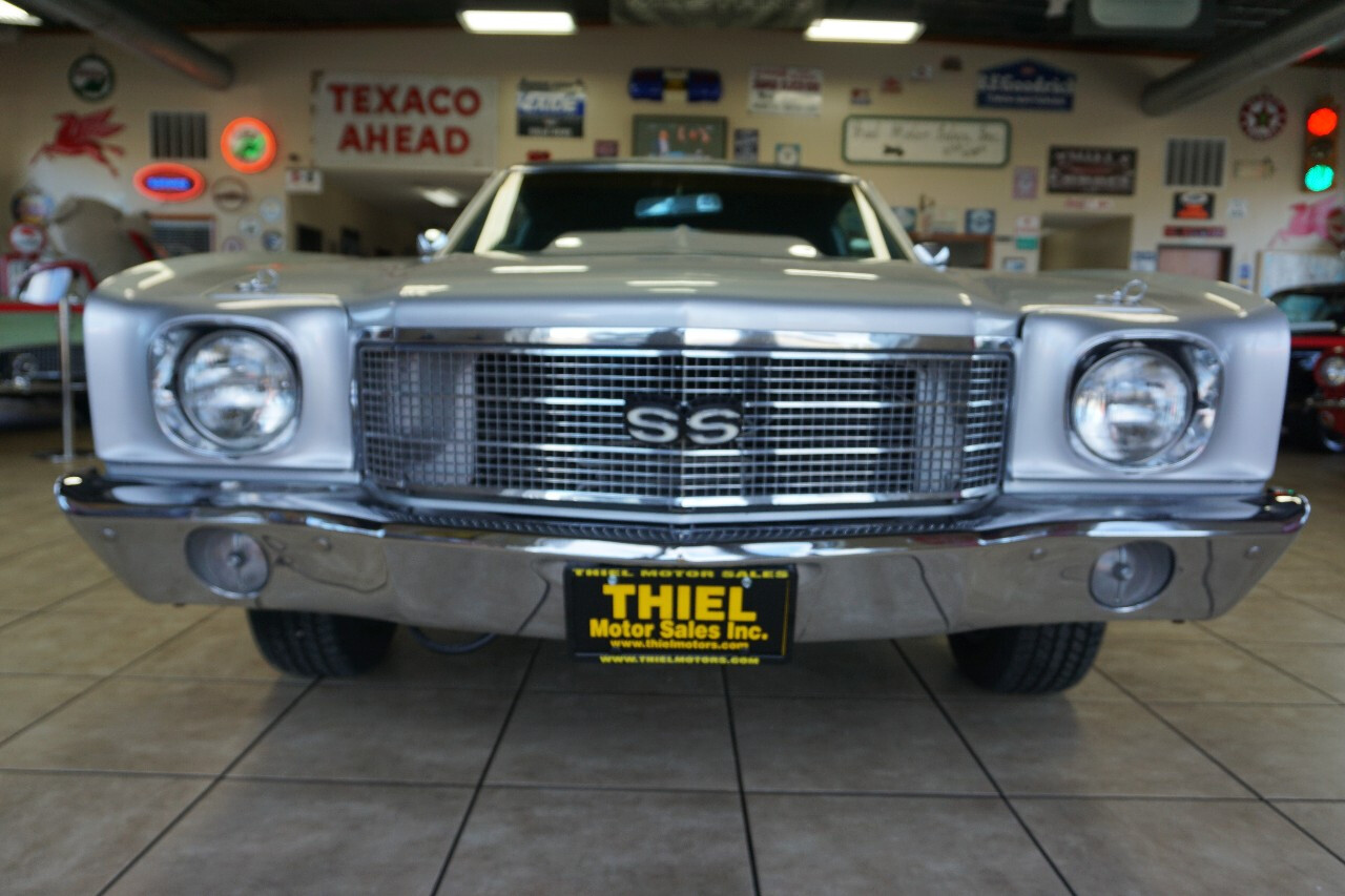 Chevrolet-Monte-Carlo-1970-Classic-Car-12
