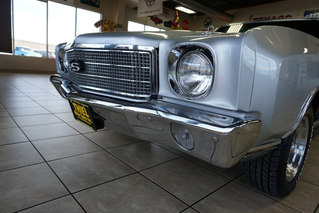 Chevrolet-Monte-Carlo-1970-Classic-Car-18