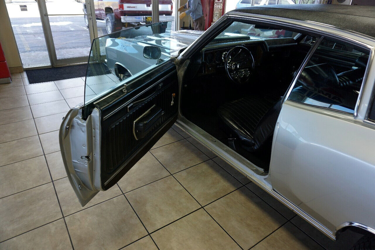 Chevrolet-Monte-Carlo-1970-Classic-Car-20