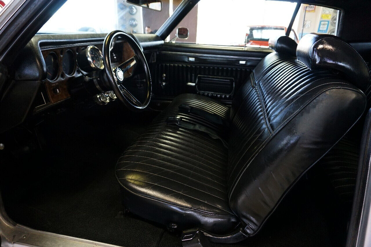 Chevrolet-Monte-Carlo-1970-Classic-Car-21
