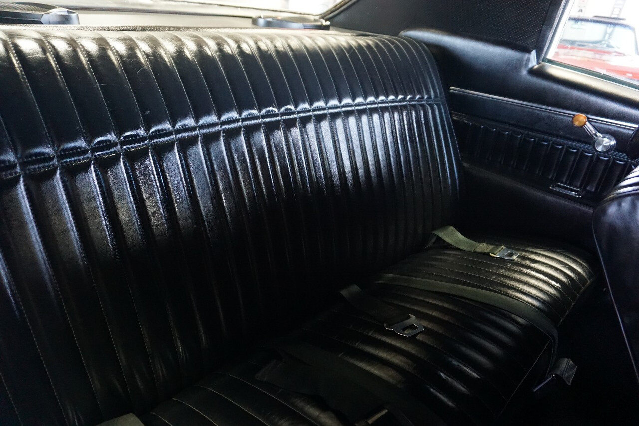 Chevrolet-Monte-Carlo-1970-Classic-Car-25