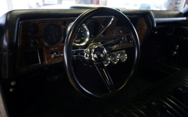 Chevrolet-Monte-Carlo-1970-Classic-Car-26
