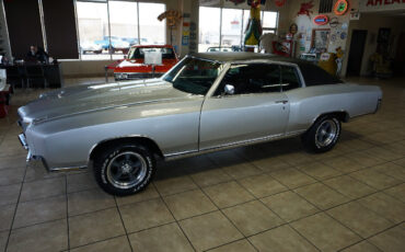 Chevrolet-Monte-Carlo-1970-Classic-Car-3