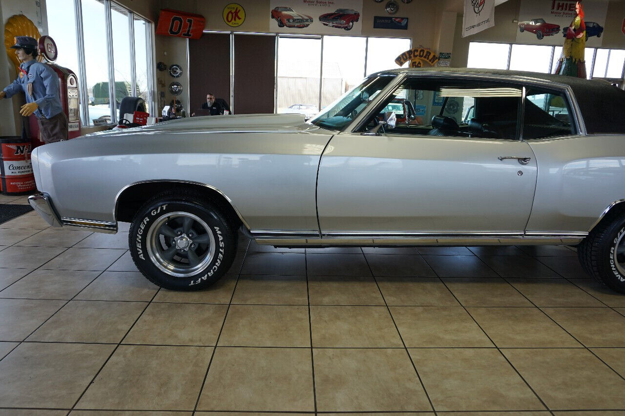 Chevrolet-Monte-Carlo-1970-Classic-Car-37