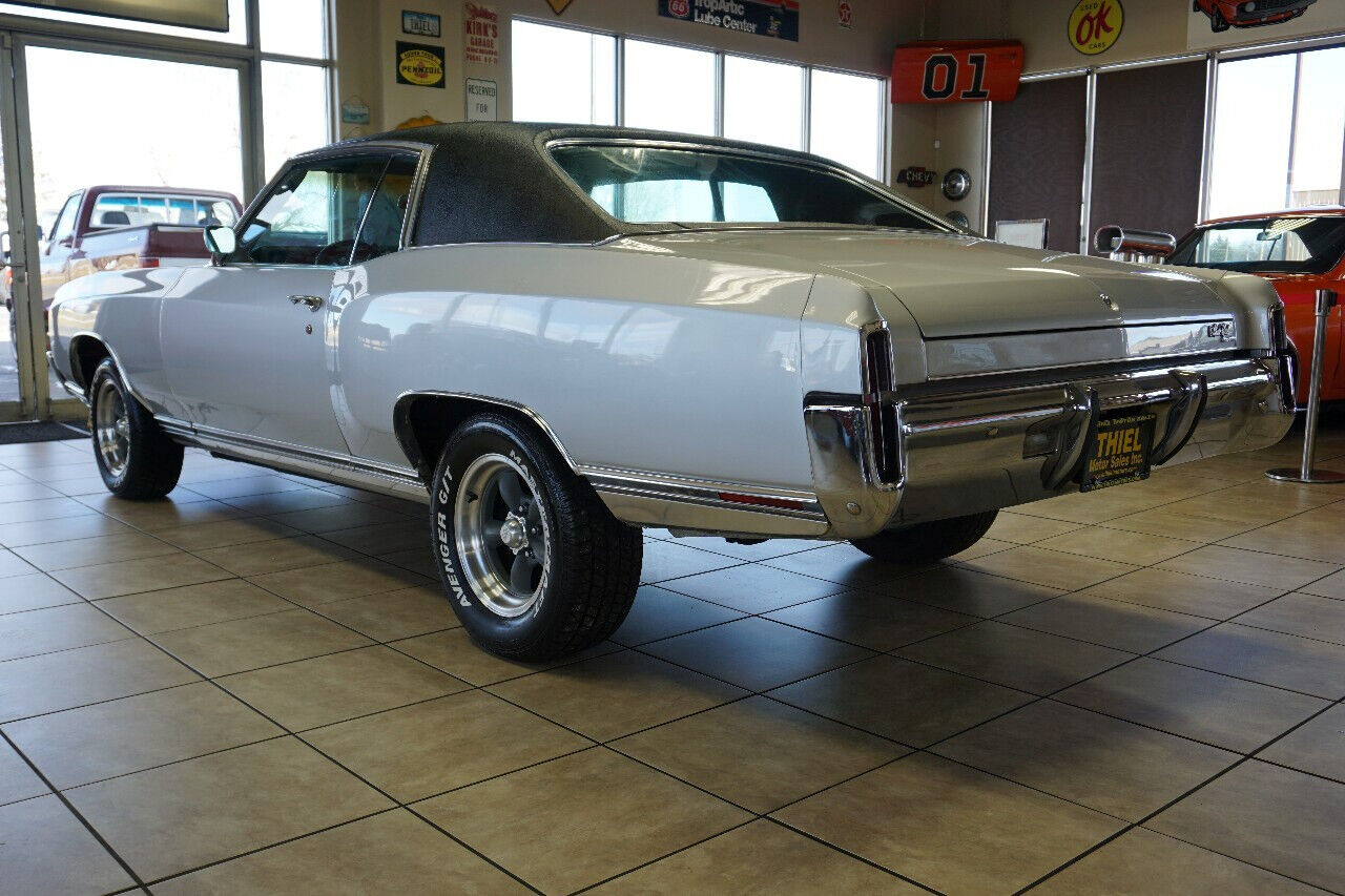 Chevrolet-Monte-Carlo-1970-Classic-Car-5