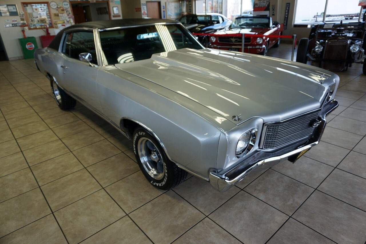 Chevrolet-Monte-Carlo-1970-Classic-Car-9