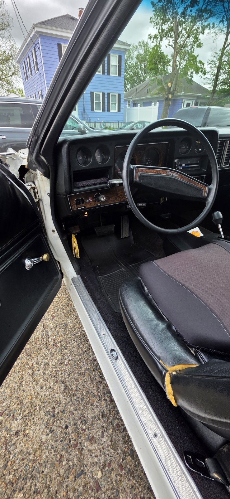 Chevrolet-Monte-Carlo-1973-Coupe-10
