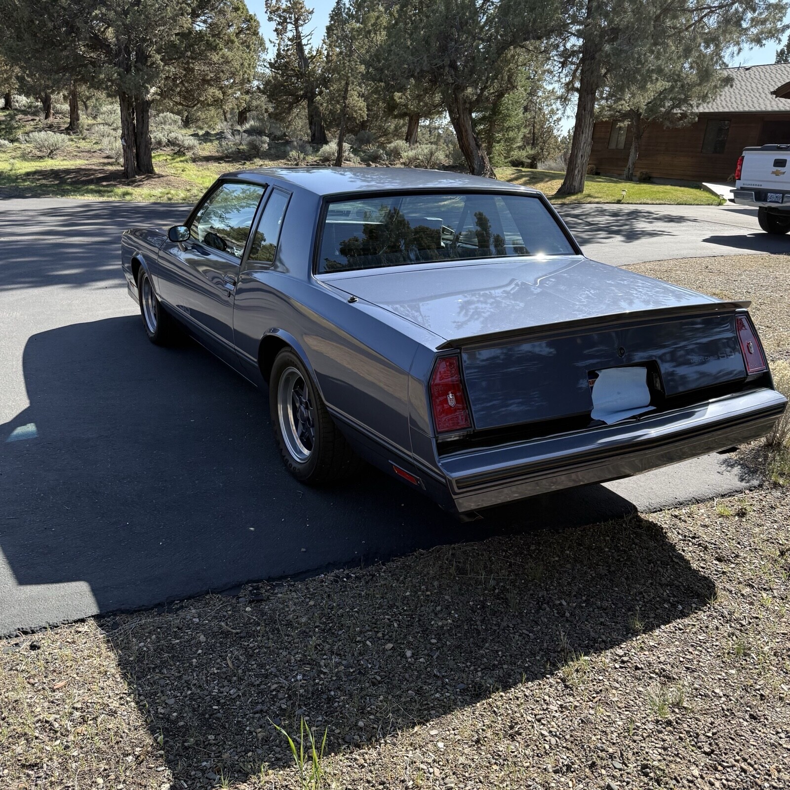 Chevrolet-Monte-Carlo-1984-Coupe-5