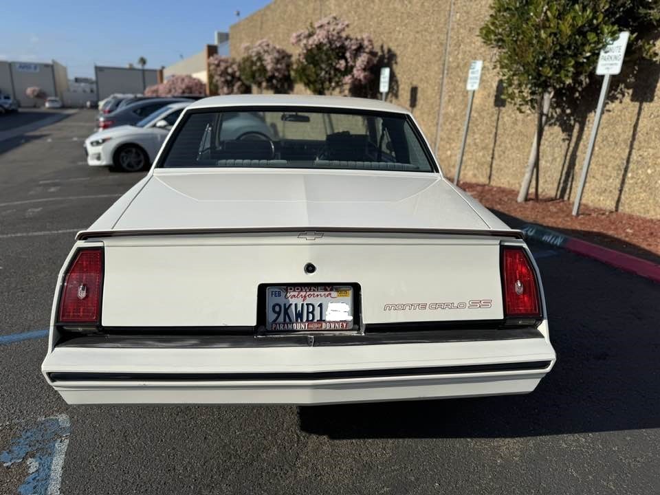 Chevrolet-Monte-Carlo-1985-14