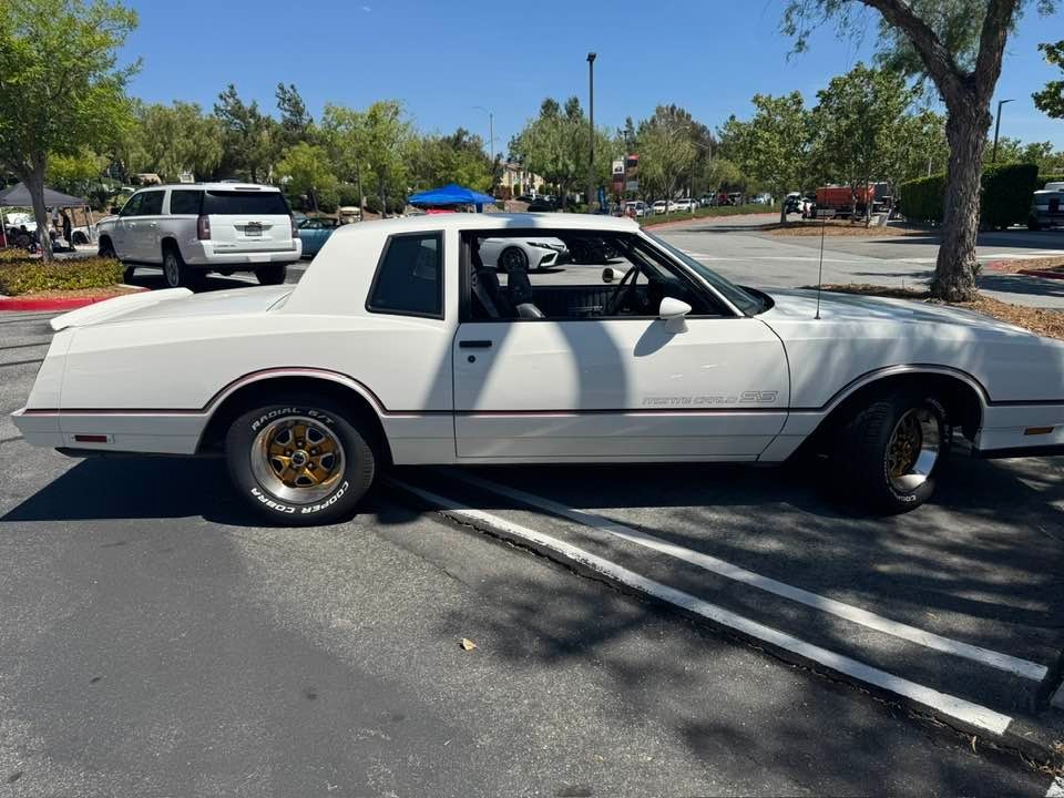 Chevrolet-Monte-Carlo-1985-15
