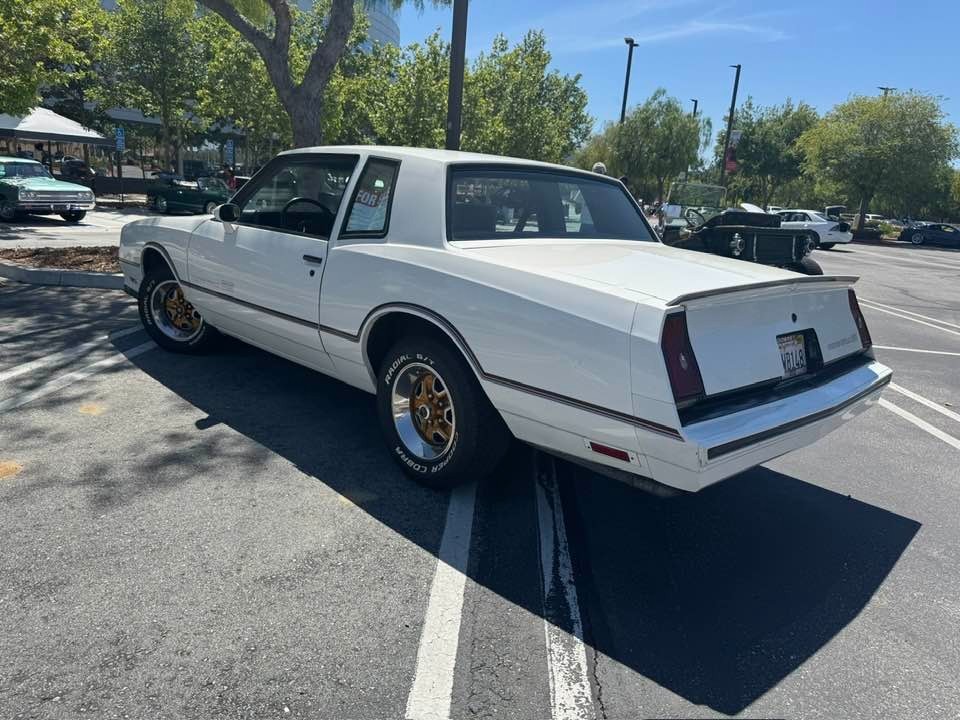 Chevrolet-Monte-Carlo-1985-16