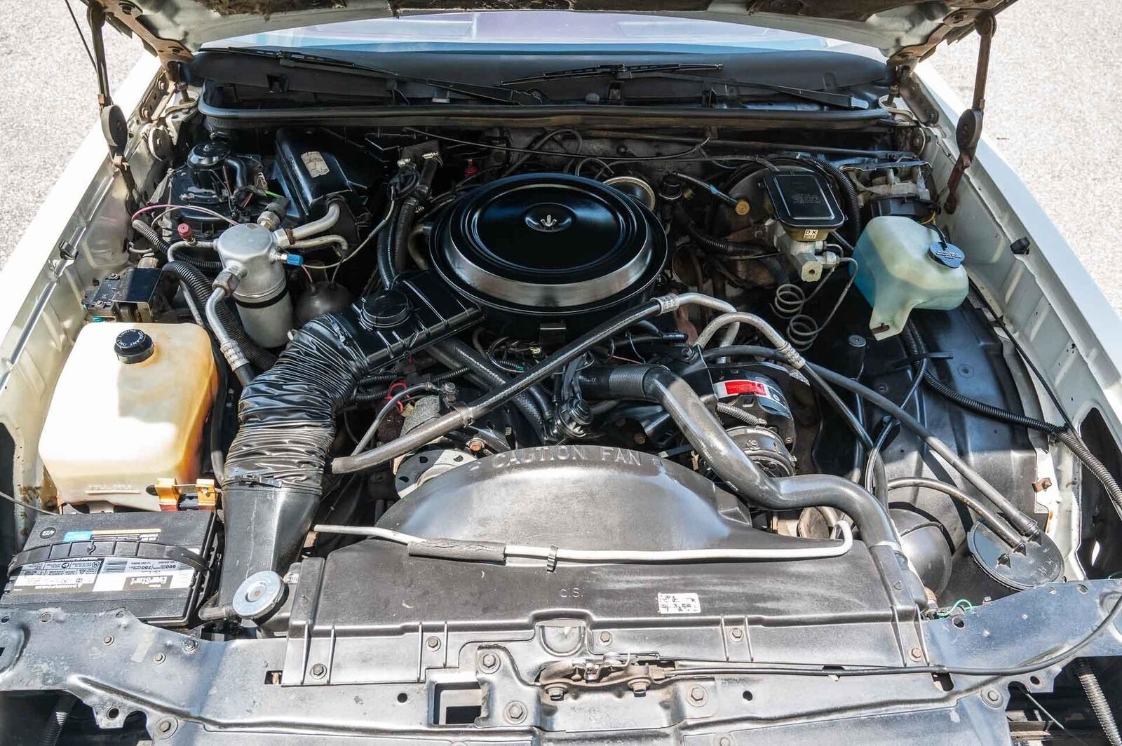 Chevrolet-Monte-Carlo-1985-2-Door-16