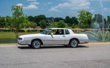 Chevrolet-Monte-Carlo-1985-2-Door-20