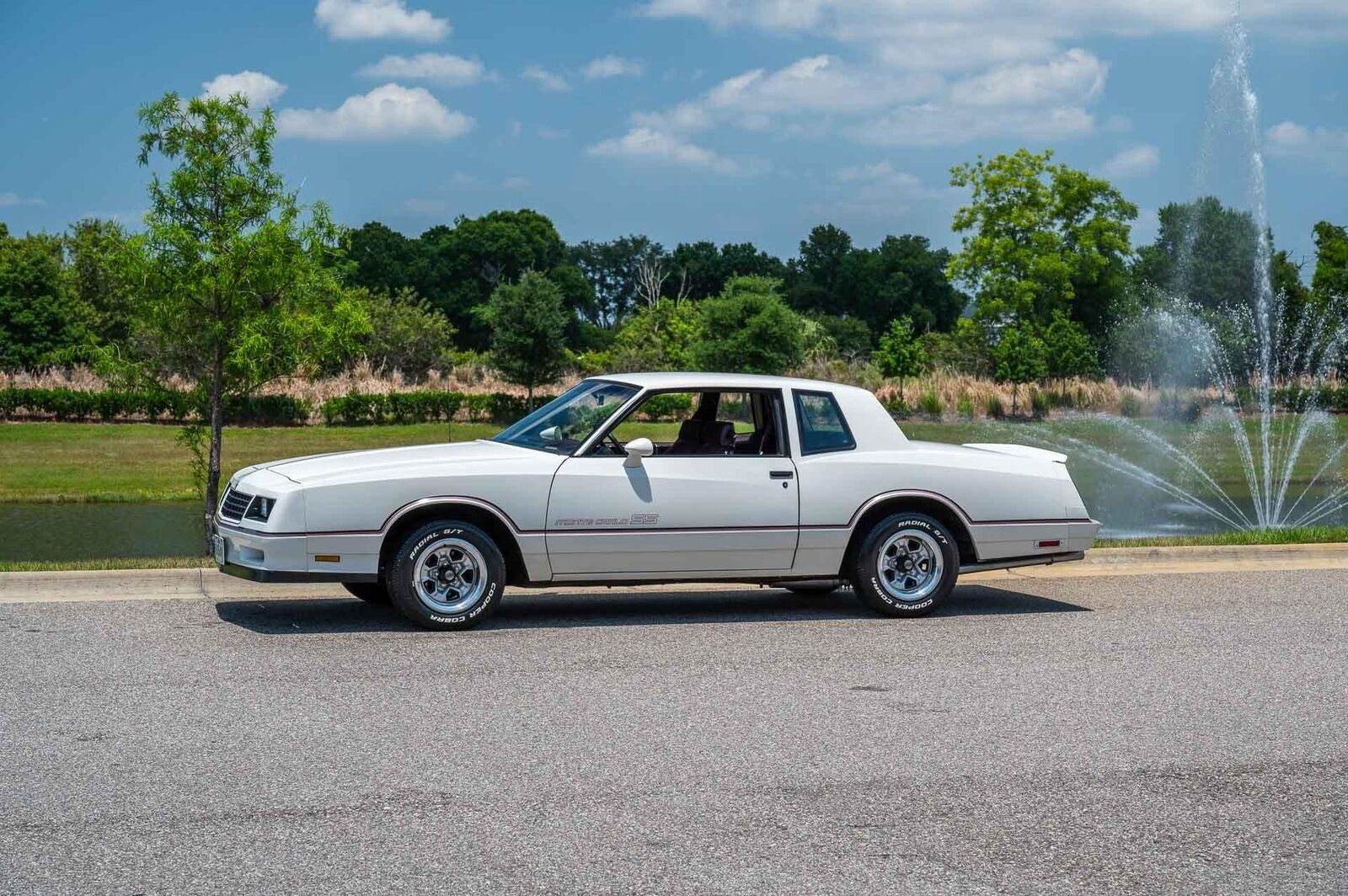 Chevrolet-Monte-Carlo-1985-2-Door-20