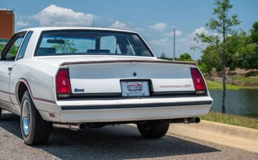 Chevrolet-Monte-Carlo-1985-2-Door-25