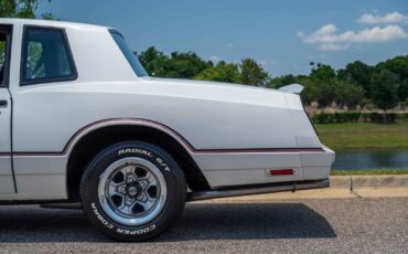 Chevrolet-Monte-Carlo-1985-2-Door-26