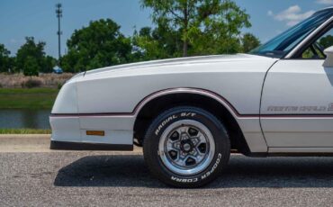 Chevrolet-Monte-Carlo-1985-2-Door-28