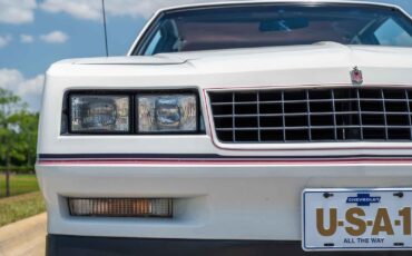 Chevrolet-Monte-Carlo-1985-2-Door-33