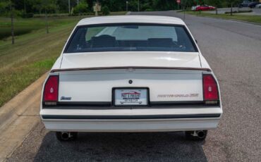Chevrolet-Monte-Carlo-1985-2-Door-4