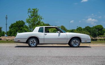 Chevrolet-Monte-Carlo-1985-2-Door-6