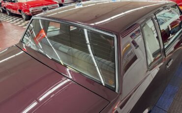 Chevrolet-Monte-Carlo-1985-Coupe-16