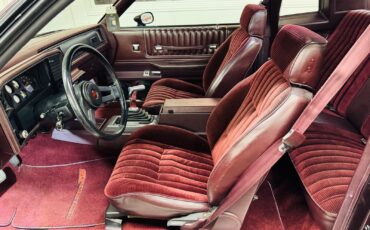Chevrolet-Monte-Carlo-1985-Coupe-32