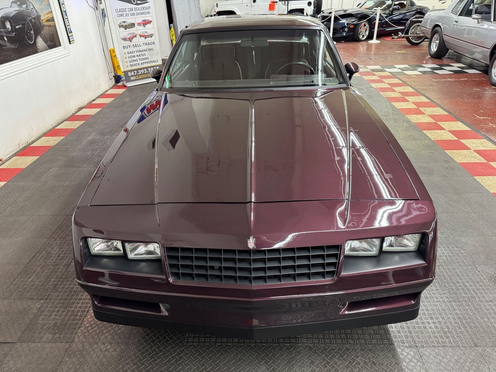 Chevrolet-Monte-Carlo-1985-Coupe-4