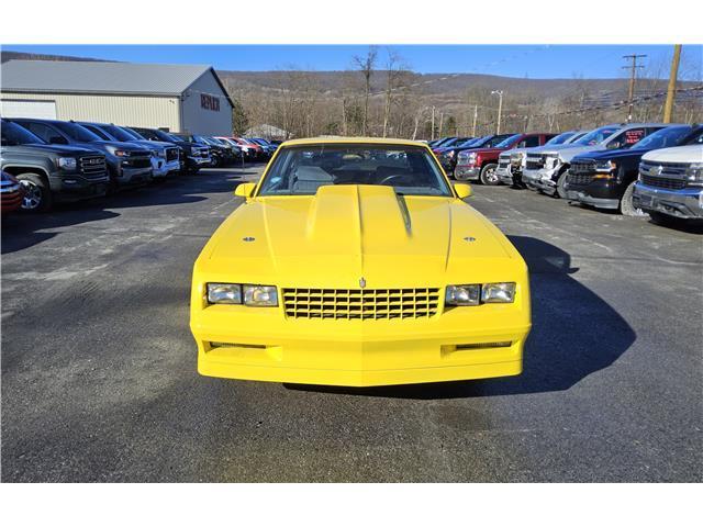 Chevrolet-Monte-Carlo-1987-1