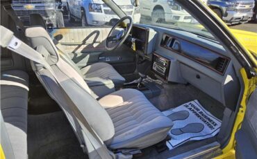 Chevrolet-Monte-Carlo-1987-12