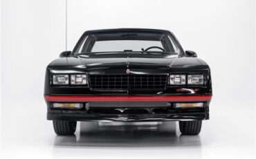 Chevrolet-Monte-Carlo-1987-2dr-Car-2