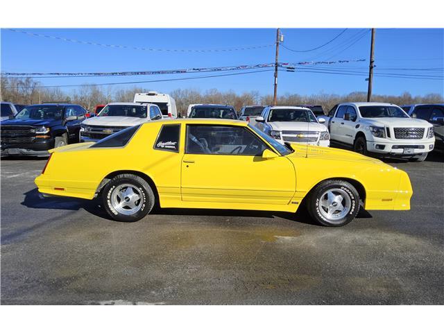 Chevrolet-Monte-Carlo-1987-3
