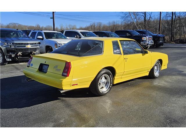 Chevrolet-Monte-Carlo-1987-4