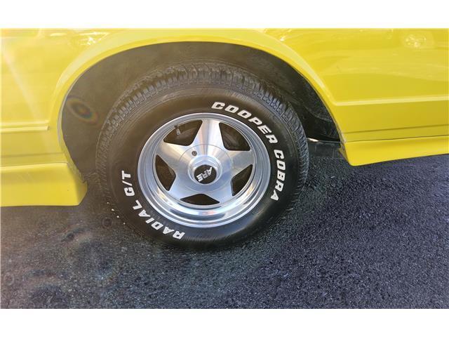 Chevrolet-Monte-Carlo-1987-8