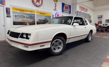 Chevrolet-Monte-Carlo-1988-Coupe-1