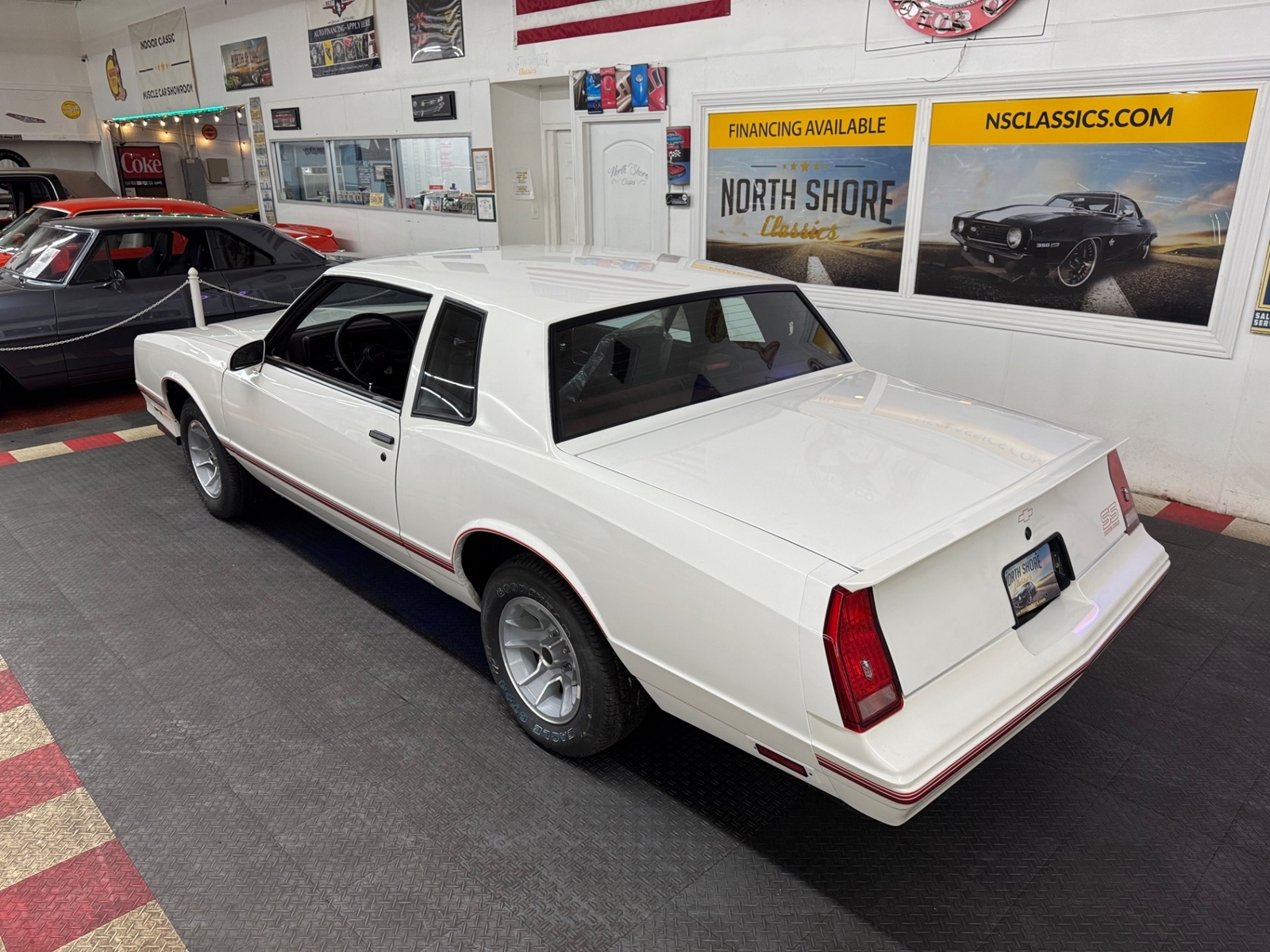 Chevrolet-Monte-Carlo-1988-Coupe-2